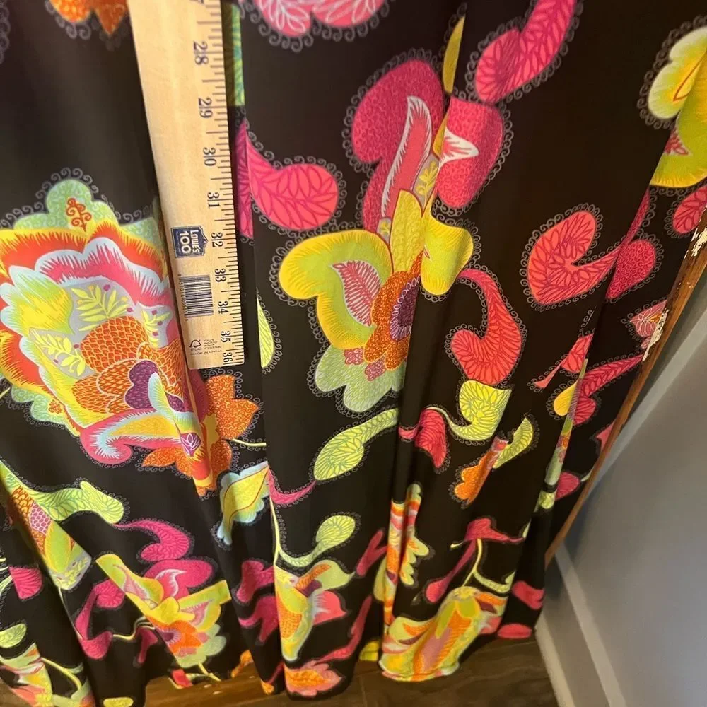 Trina Turk Dresses wrap floral resort wear Black Maxi Dress. Women’s size 14